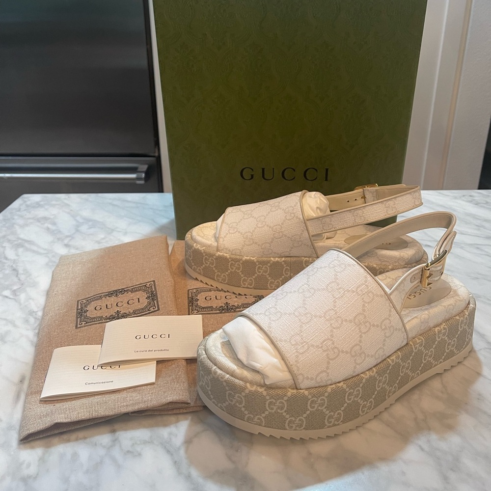 Gucci GG Supreme Monogram Platform Sandal Beige White Sz 37+ 37.5 7.5